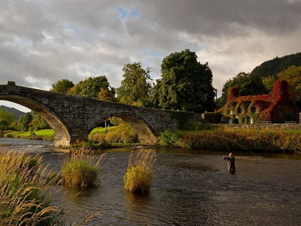 The Eagles Hotel Llanrwst Zewnętrze zdjęcie